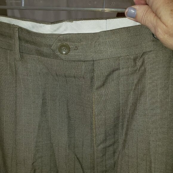 Men's Bocaccio Uomo 3-Piece Tan Suit, Size W36-42L - Picture 6 of 11